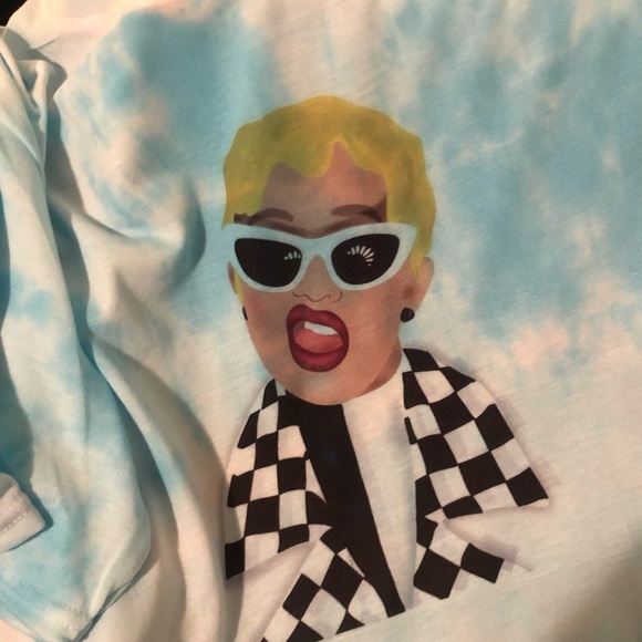 Colored and tie dye tees - Picture 2 of 5